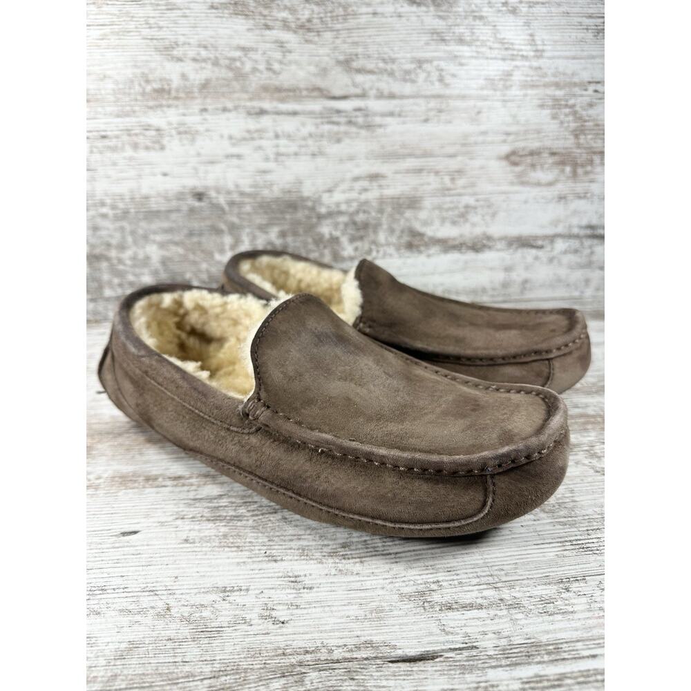 Men's UGG Ascot Brown Suede Sheepskin Lined Loafer Slippers Sz 9